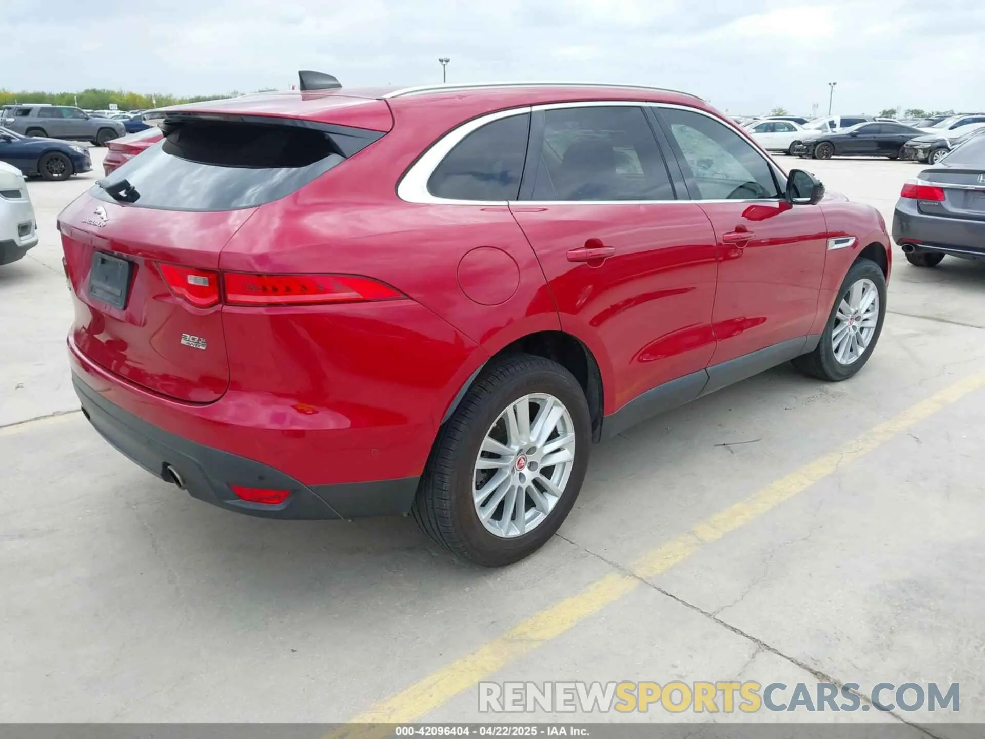 4 Photograph of a damaged car SADCK2GXXLA621934 JAGUAR F-PACE 2020