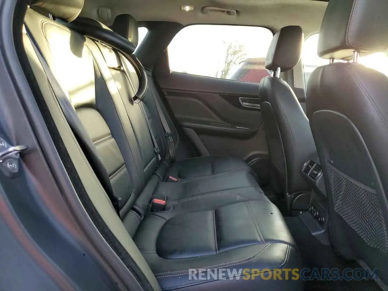 10 Photograph of a damaged car SADCK2GXXLA642895 JAGUAR F-PACE 2020