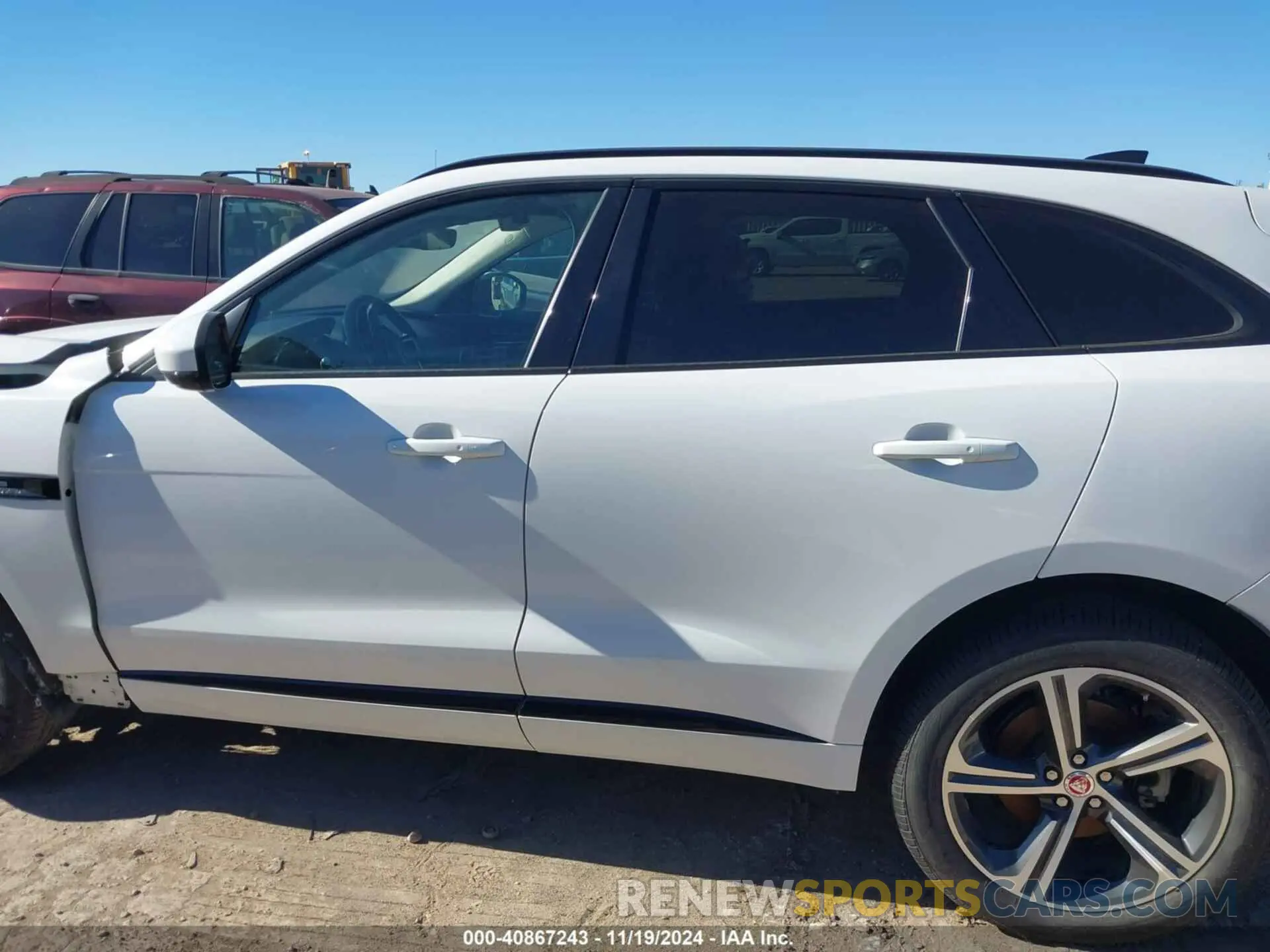 14 Photograph of a damaged car SADCL2FX0LA632472 JAGUAR F-PACE 2020