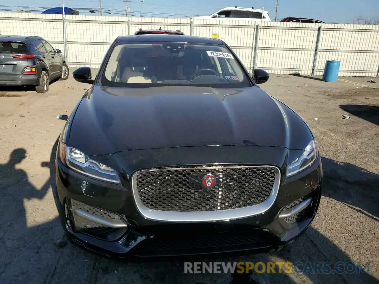 5 Photograph of a damaged car SADCL2FX1LA636658 JAGUAR F-PACE 2020
