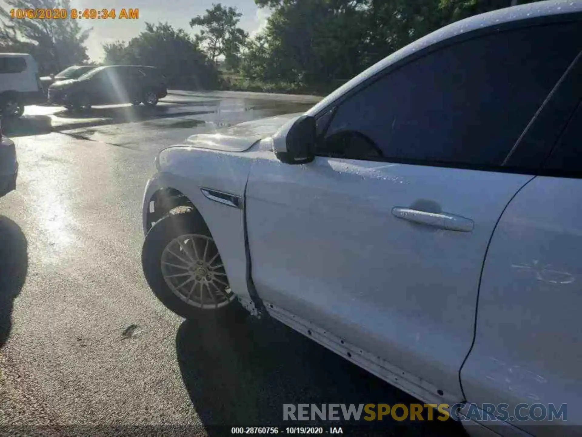 12 Photograph of a damaged car SADCM2FV0LA639322 JAGUAR F-PACE 2020