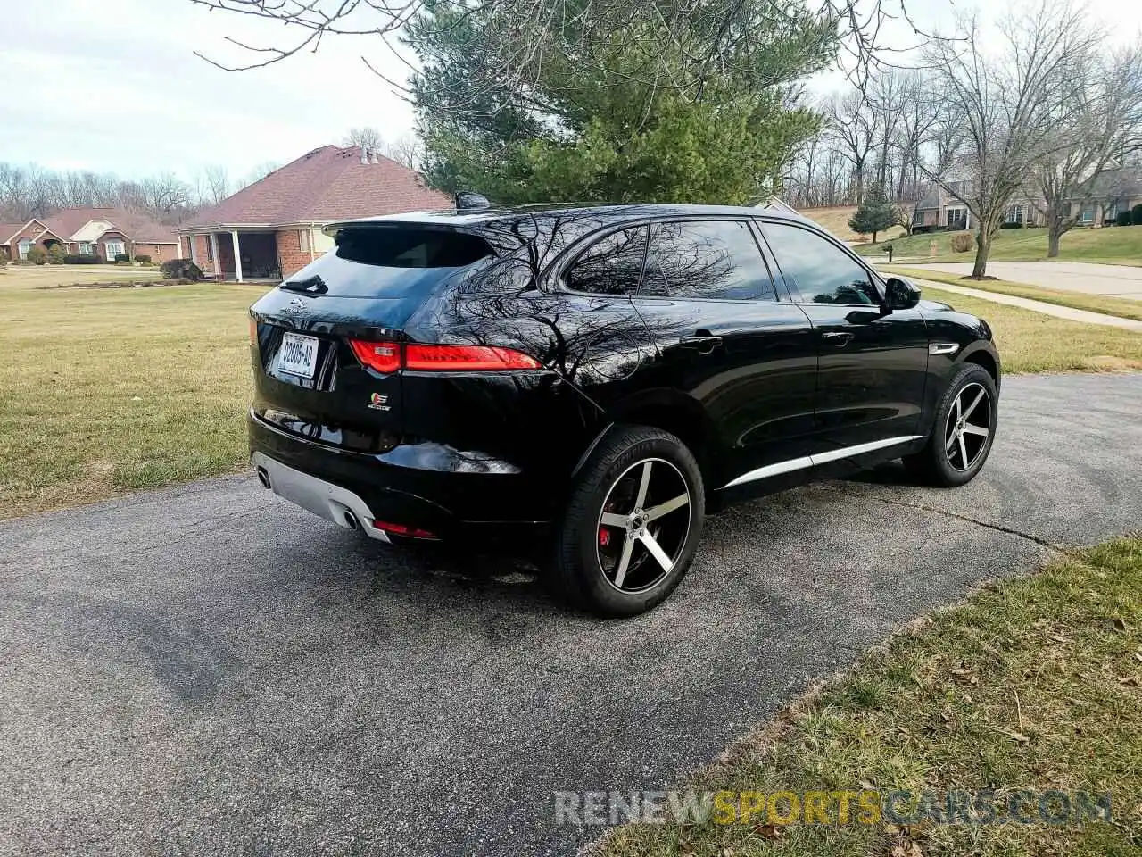 4 Photograph of a damaged car SADCM2FV1LA641029 JAGUAR F-PACE 2020