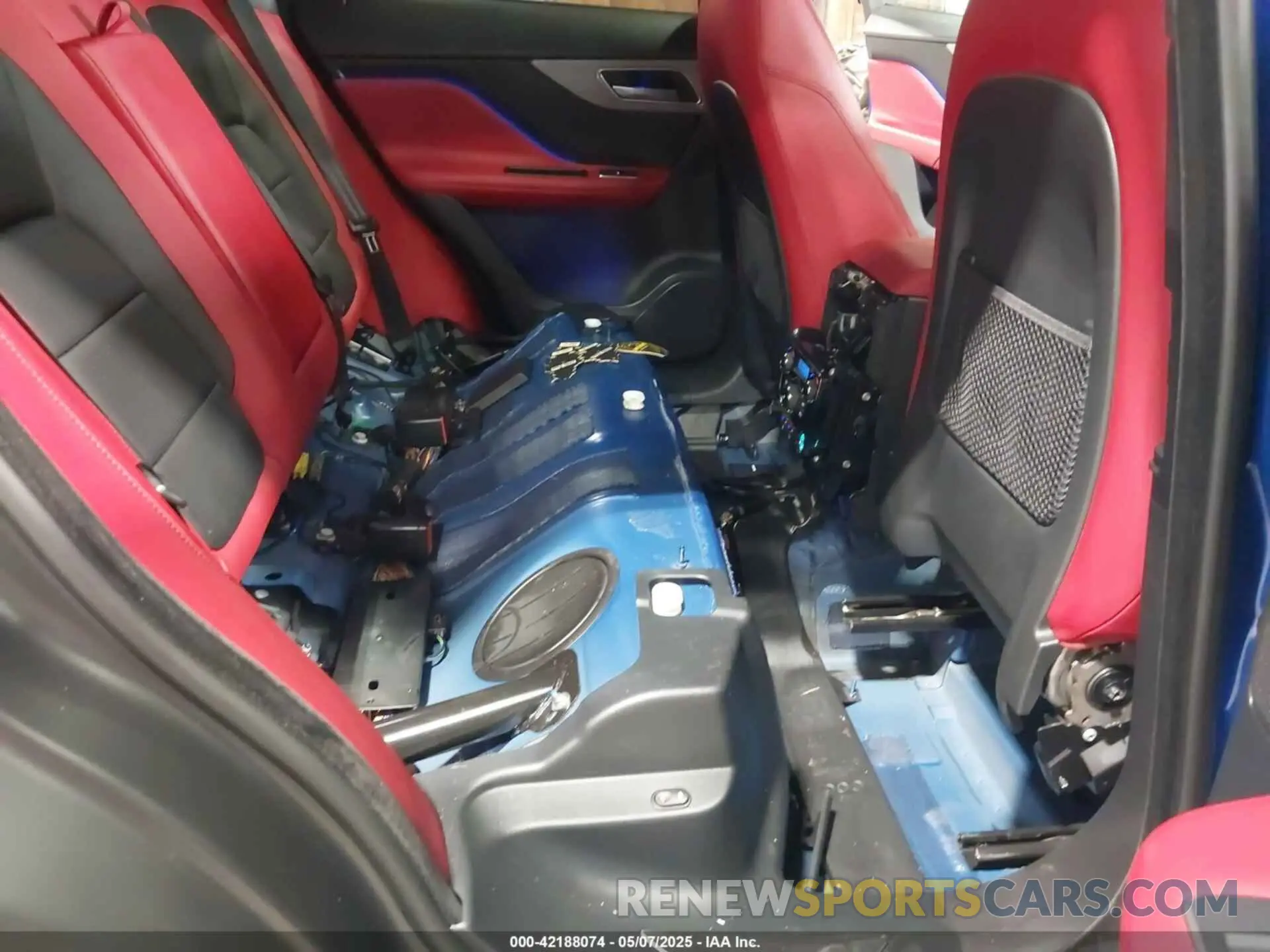 14 Photograph of a damaged car SADCM2FV4LA645110 JAGUAR F-PACE 2020