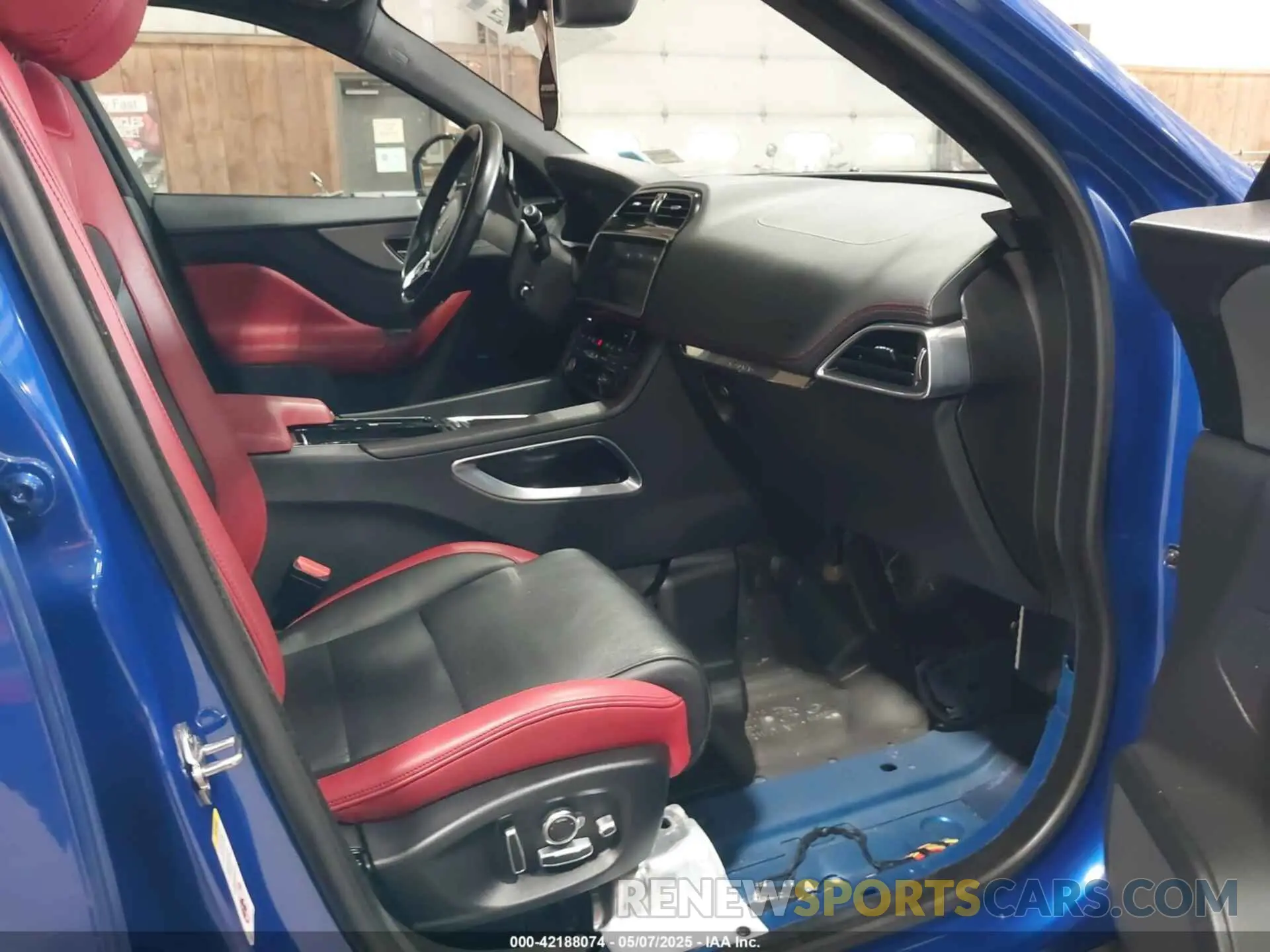 5 Photograph of a damaged car SADCM2FV4LA645110 JAGUAR F-PACE 2020