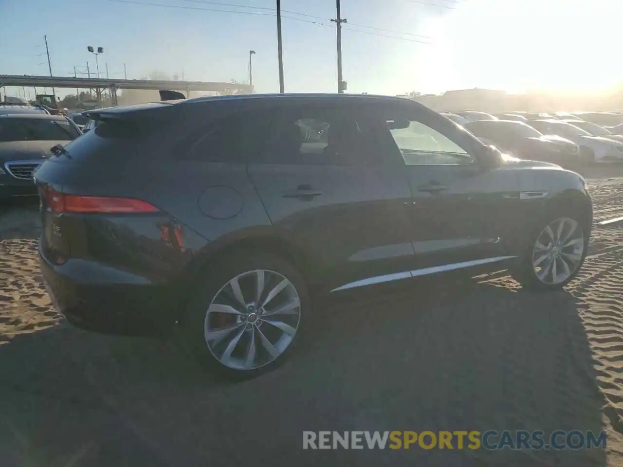 3 Photograph of a damaged car SADCM2FV4LA647228 JAGUAR F-PACE 2020