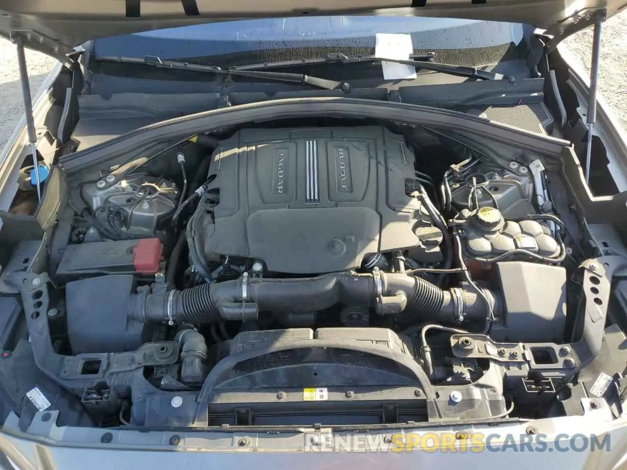11 Photograph of a damaged car SADCM2FV7LA623473 JAGUAR F-PACE 2020