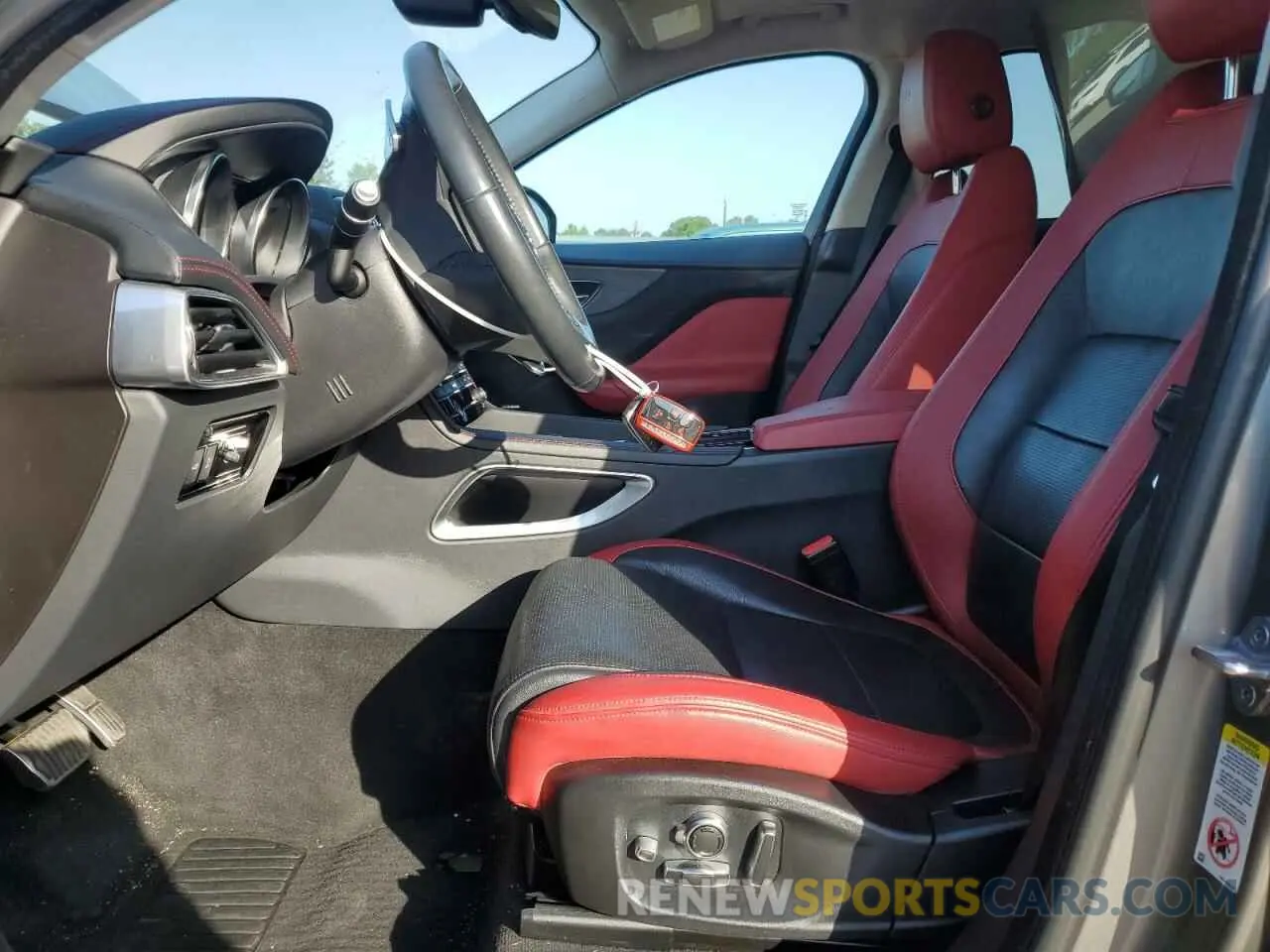 7 Photograph of a damaged car SADCM2FV7LA623473 JAGUAR F-PACE 2020