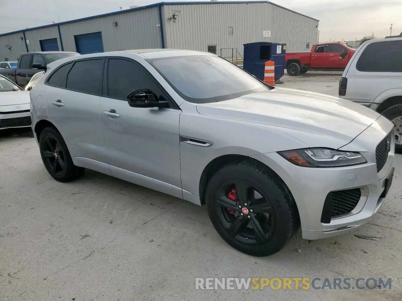 4 Photograph of a damaged car SADCM2FV7LA638202 JAGUAR F-PACE 2020
