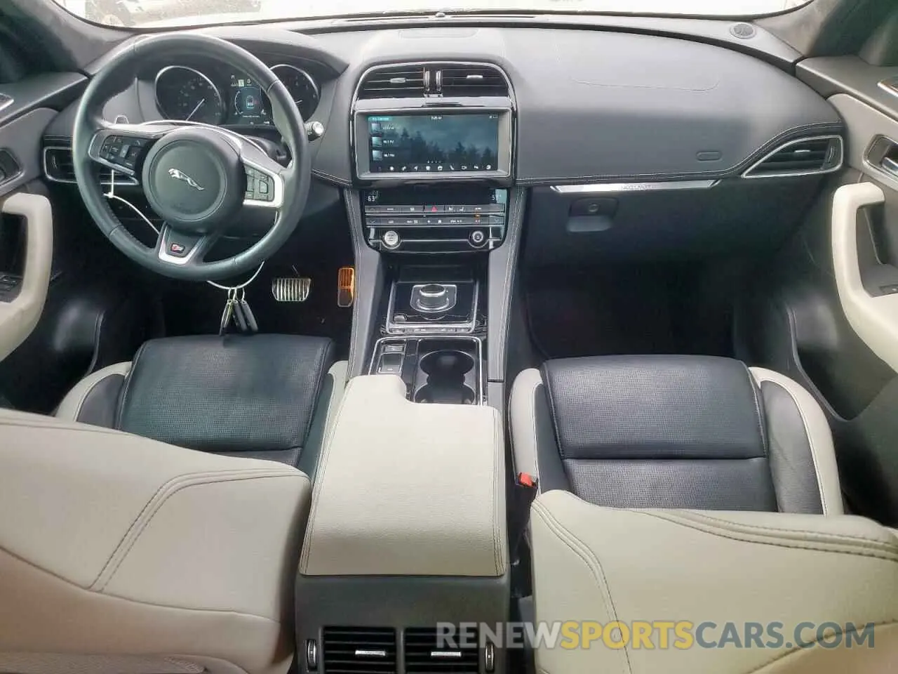 8 Photograph of a damaged car SADCM2FV7LA638202 JAGUAR F-PACE 2020
