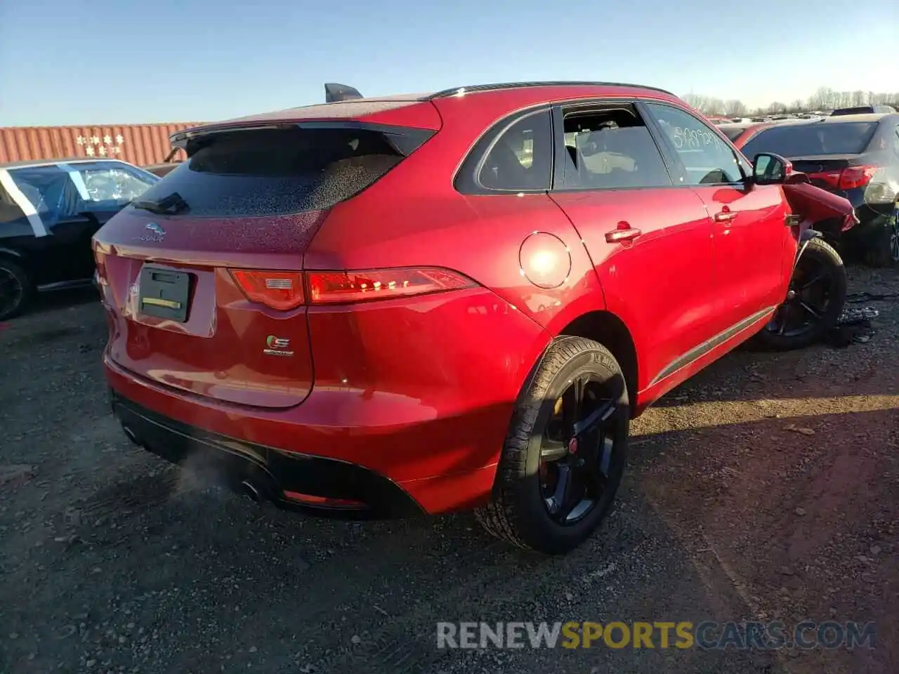 4 Photograph of a damaged car SADCM2FV7LA645487 JAGUAR F-PACE 2020