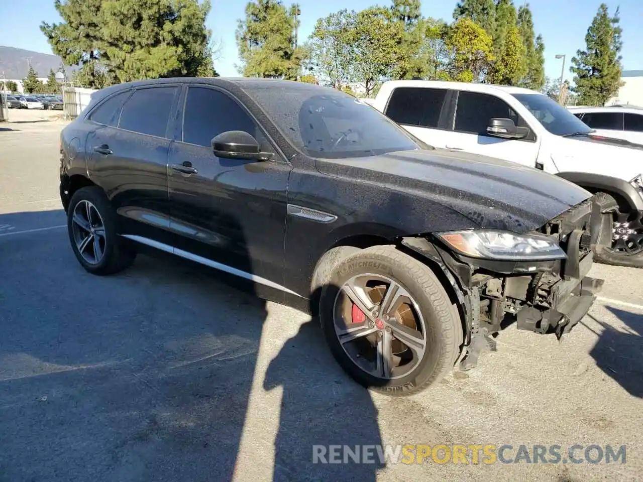 4 Photograph of a damaged car SADCM2FV8LA640346 JAGUAR F-PACE 2020