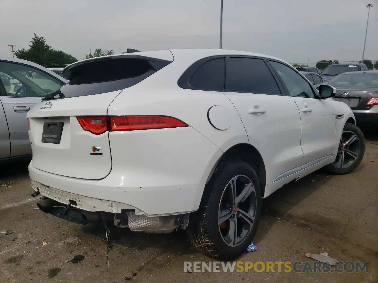 4 Photograph of a damaged car SADCM2FV9LA641022 JAGUAR F-PACE 2020