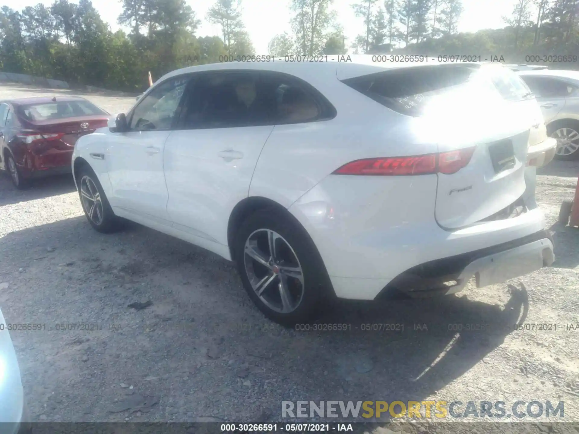 3 Photograph of a damaged car SADCM2FV9LA641568 JAGUAR F-PACE 2020