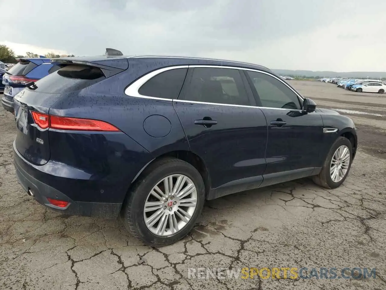 3 Photograph of a damaged car SADCN2GX4LA624917 JAGUAR F-PACE 2020