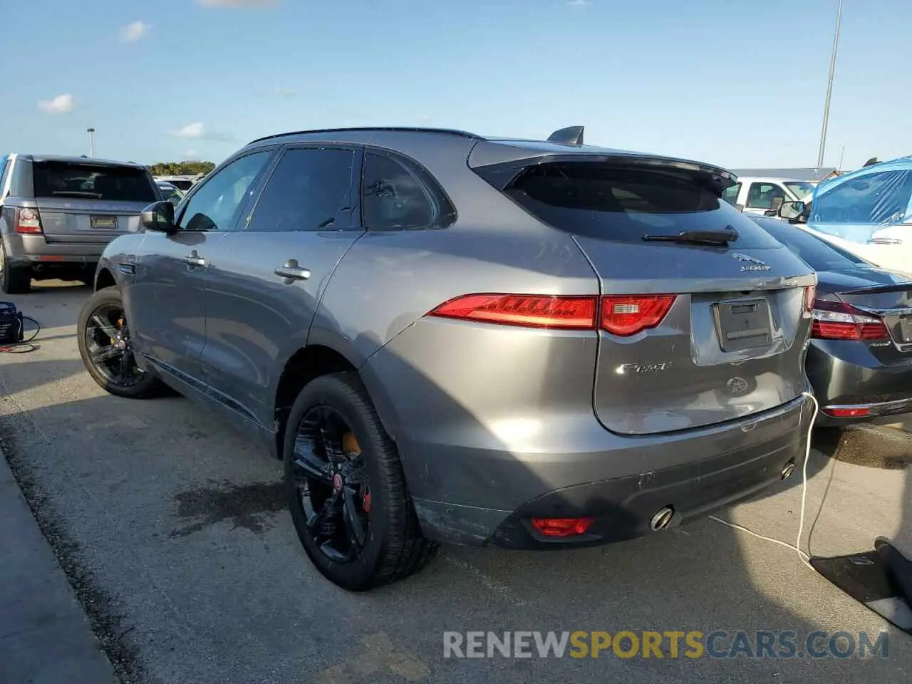 2 Photograph of a damaged car SADCP2FX4LA617865 JAGUAR F-PACE 2020