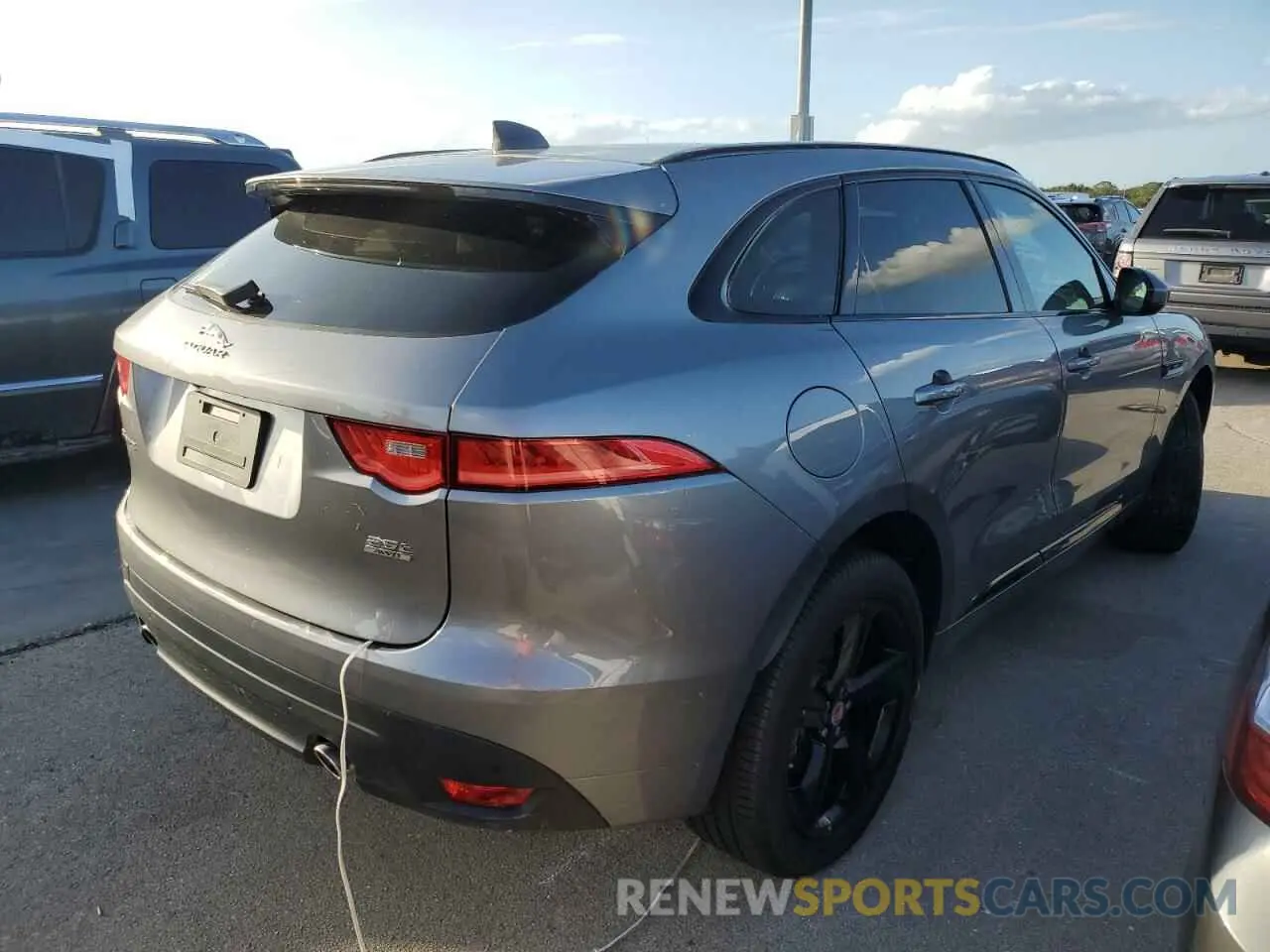 3 Photograph of a damaged car SADCP2FX4LA617865 JAGUAR F-PACE 2020