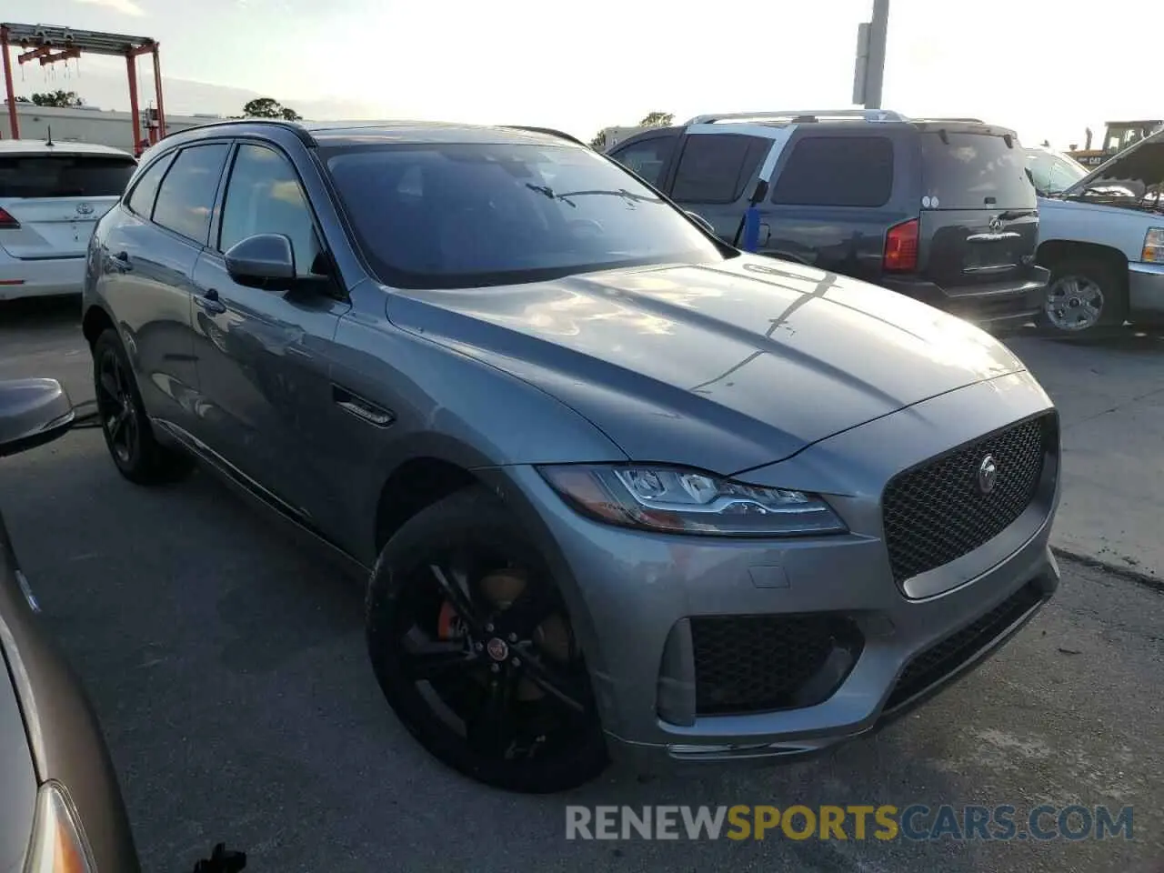 4 Photograph of a damaged car SADCP2FX4LA617865 JAGUAR F-PACE 2020