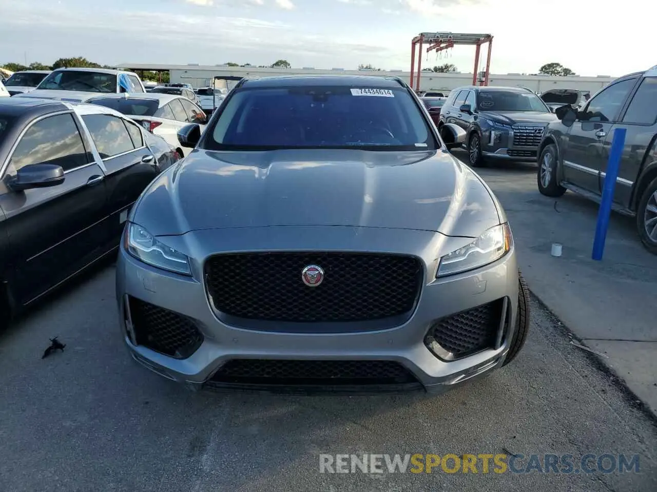 5 Photograph of a damaged car SADCP2FX4LA617865 JAGUAR F-PACE 2020