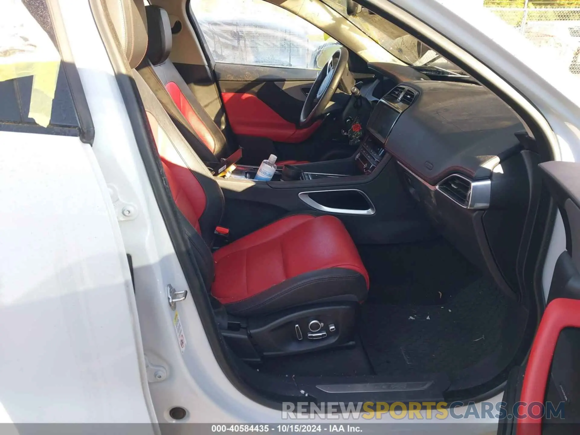 5 Photograph of a damaged car SADCP2FX8LA641778 JAGUAR F-PACE 2020
