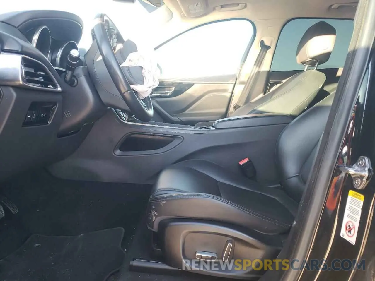 7 Photograph of a damaged car SADCS2FX1LA640681 JAGUAR F-PACE 2020
