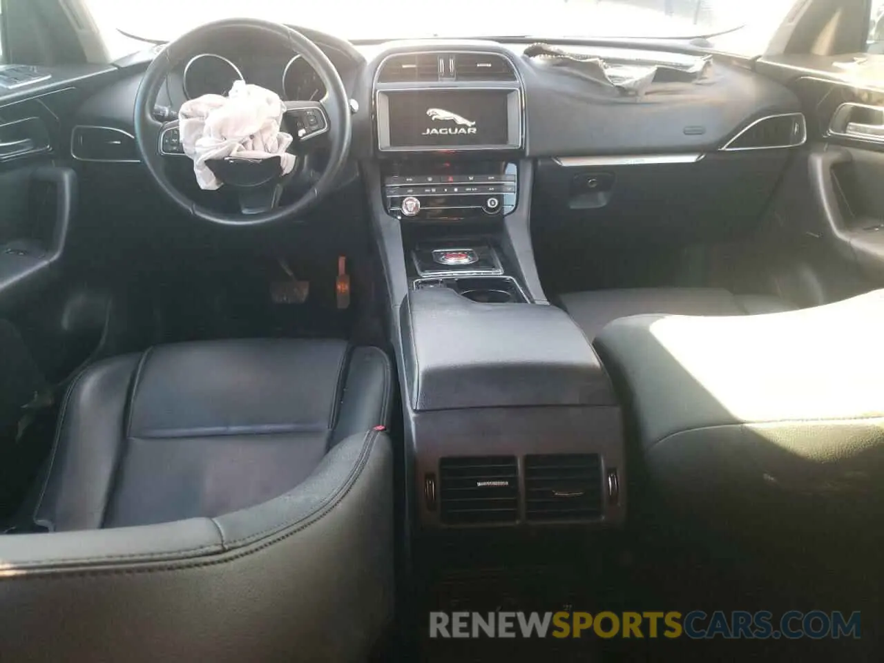 8 Photograph of a damaged car SADCS2FX1LA640681 JAGUAR F-PACE 2020