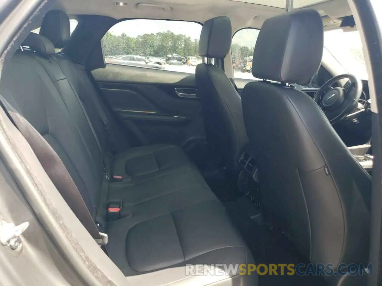 11 Photograph of a damaged car SADCS2FX2LA638535 JAGUAR F-PACE 2020