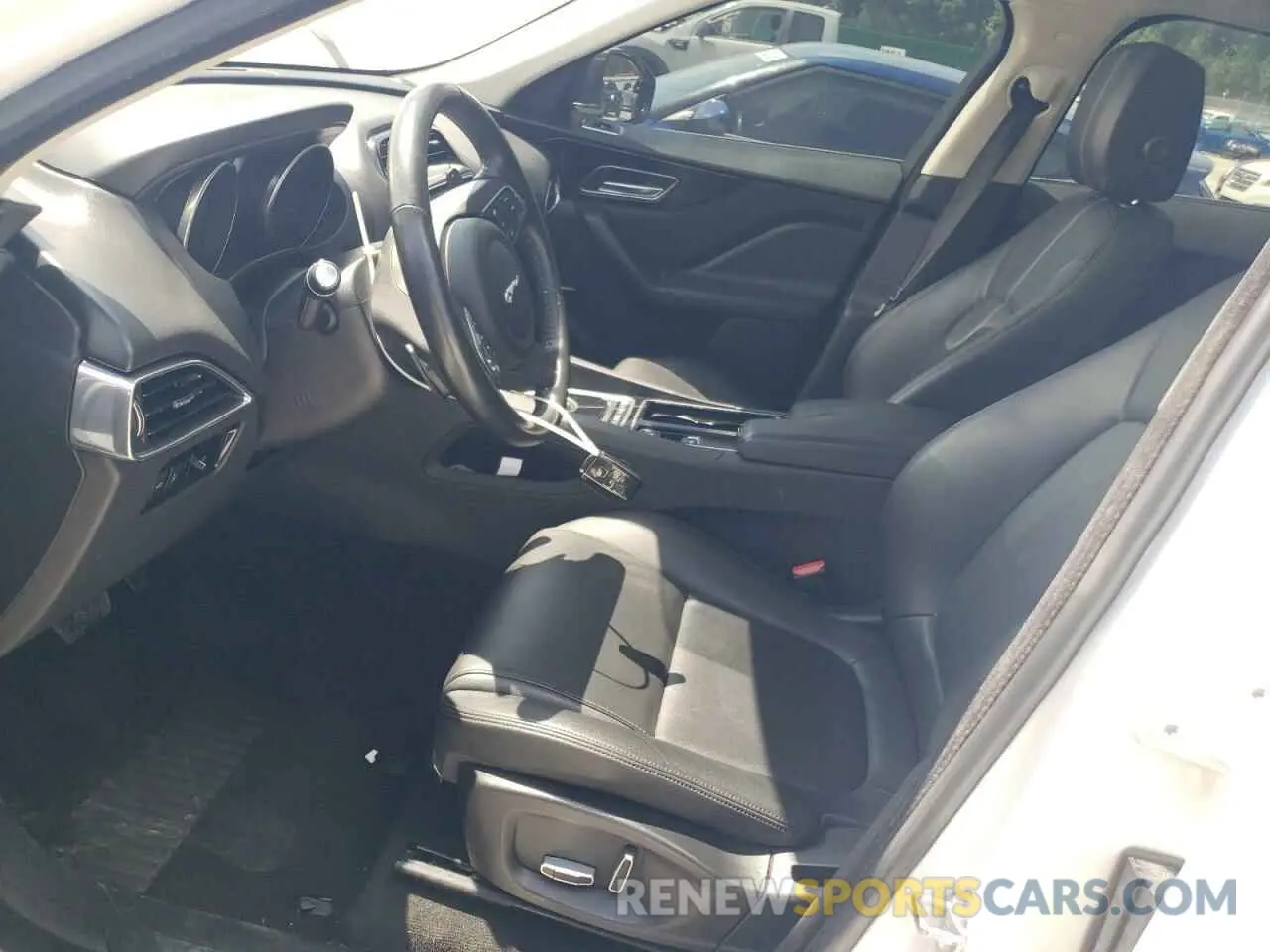 7 Photograph of a damaged car SADCS2FX2LA638535 JAGUAR F-PACE 2020