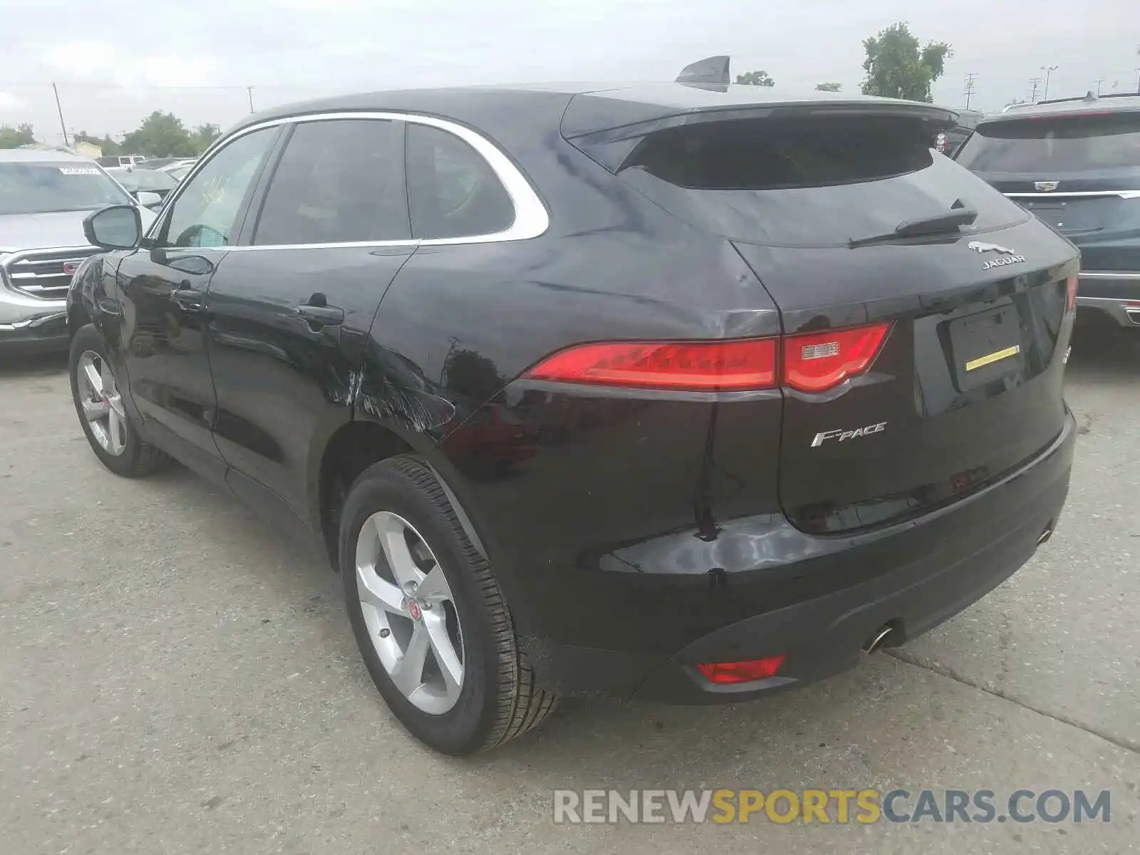 3 Photograph of a damaged car SADCS2FX5LA644667 JAGUAR F-PACE 2020