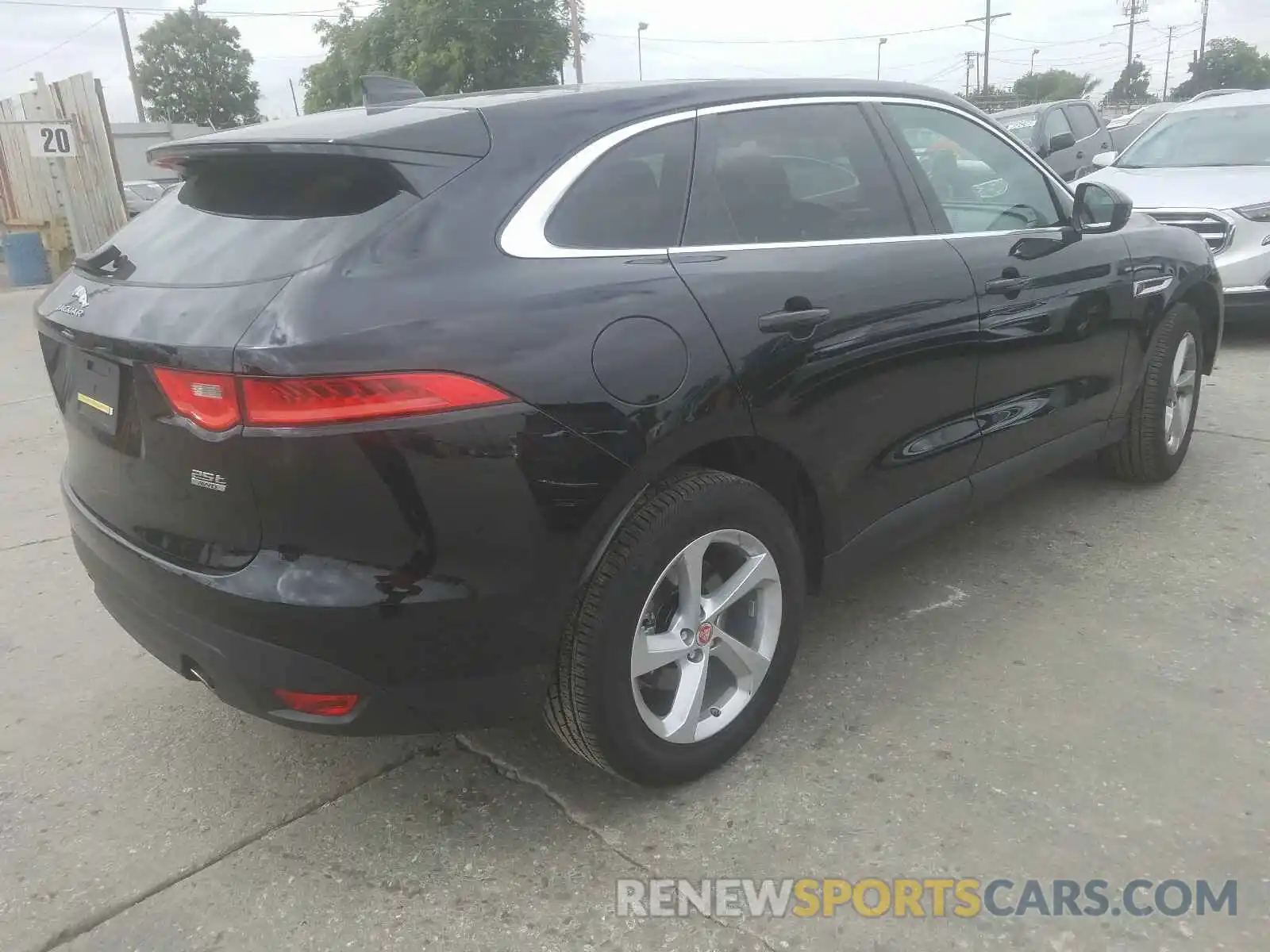 4 Photograph of a damaged car SADCS2FX5LA644667 JAGUAR F-PACE 2020