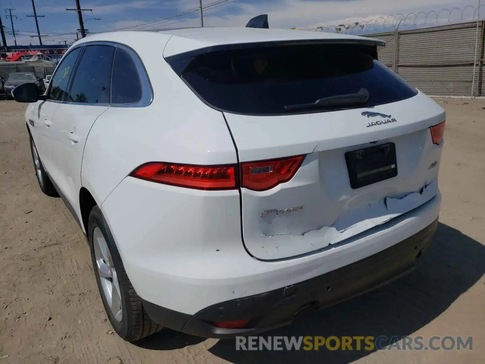 3 Photograph of a damaged car SADCS2FX7LA644380 JAGUAR F-PACE 2020