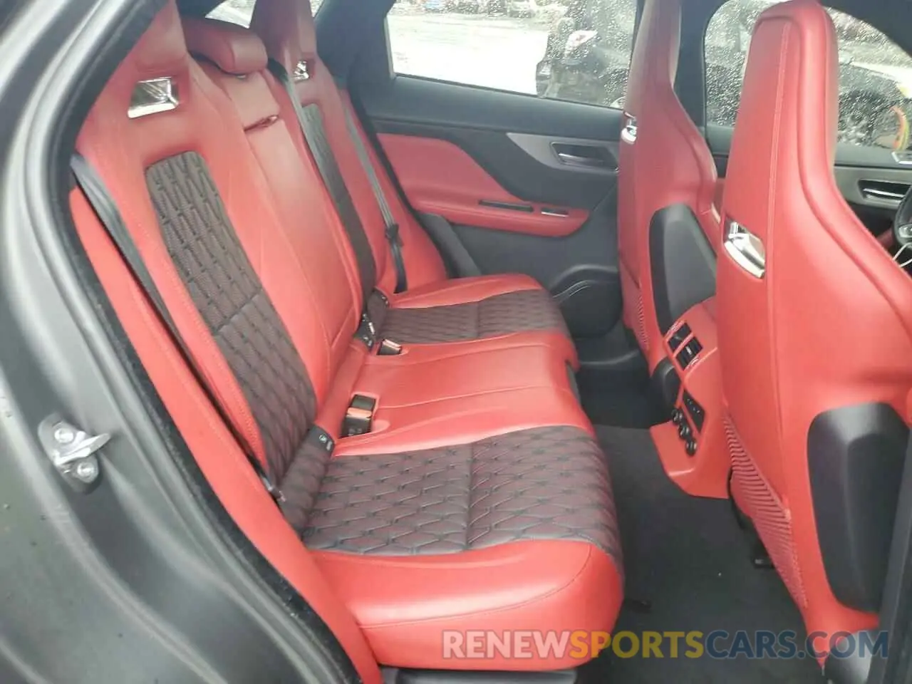 11 Photograph of a damaged car SADCZ2EE3LA617303 JAGUAR F-PACE 2020