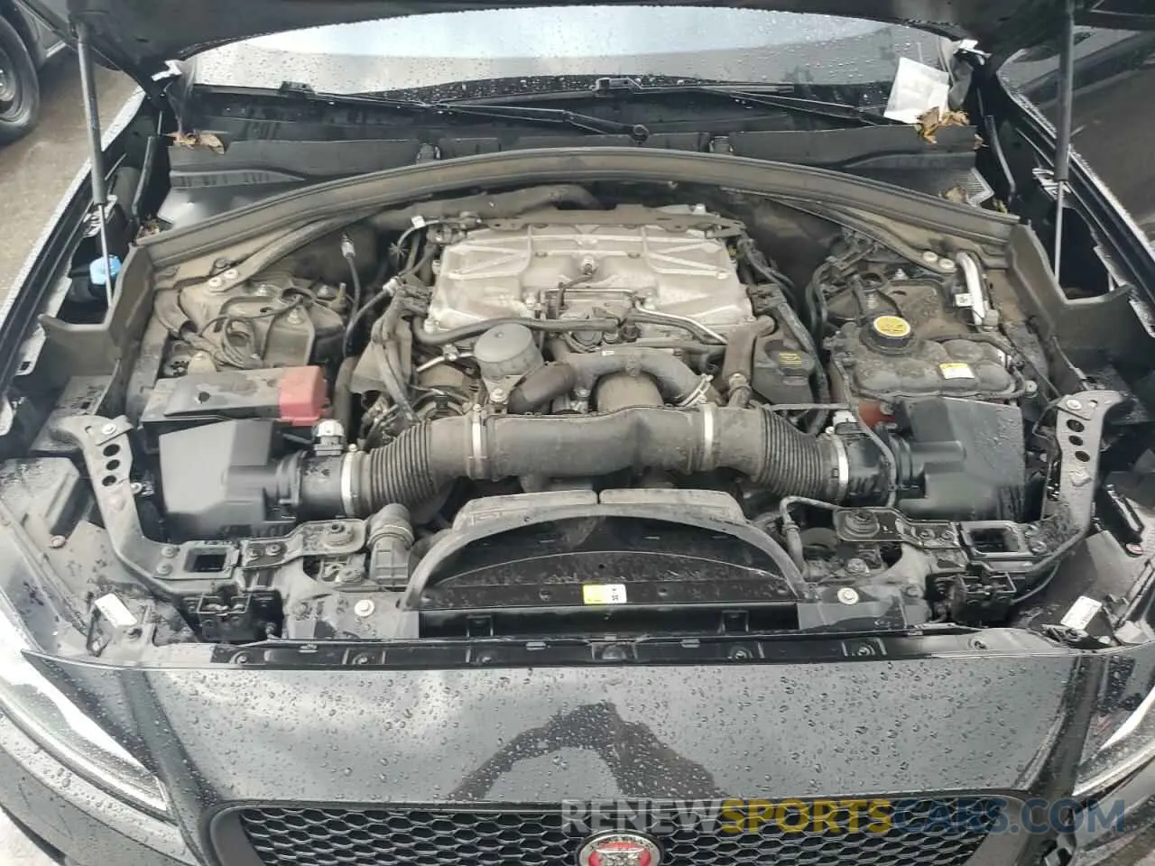 12 Photograph of a damaged car SADCZ2EE3LA617303 JAGUAR F-PACE 2020