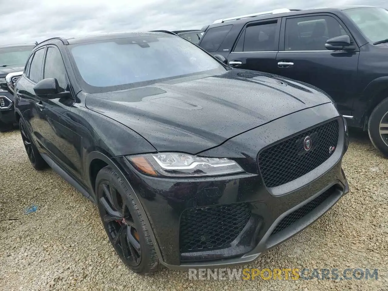 4 Photograph of a damaged car SADCZ2EE5LA660248 JAGUAR F-PACE 2020