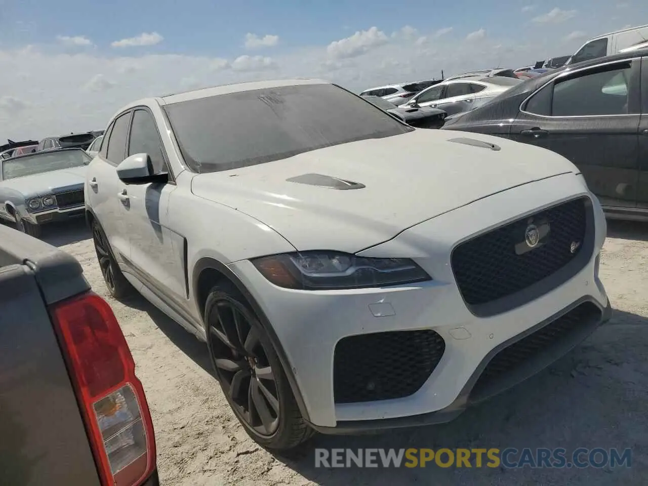 4 Photograph of a damaged car SADCZ2EE8LA631407 JAGUAR F-PACE 2020