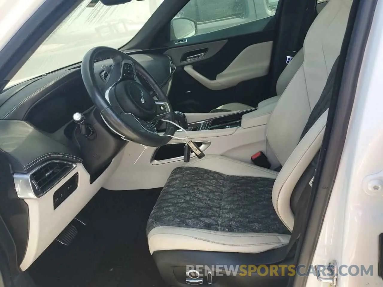 7 Photograph of a damaged car SADCZ2EE8LA631407 JAGUAR F-PACE 2020