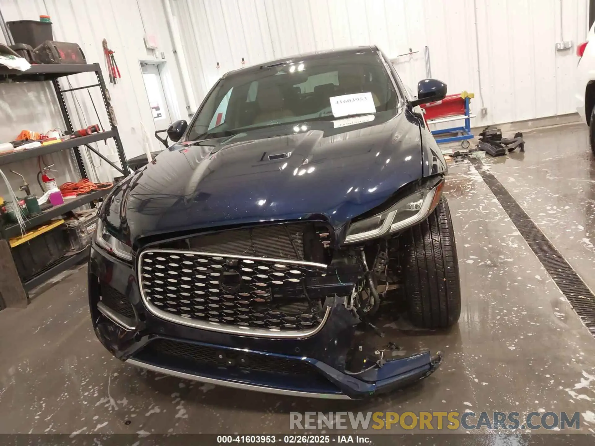 13 Photograph of a damaged car SADCJ2EU0MA680777 JAGUAR F-PACE 2021
