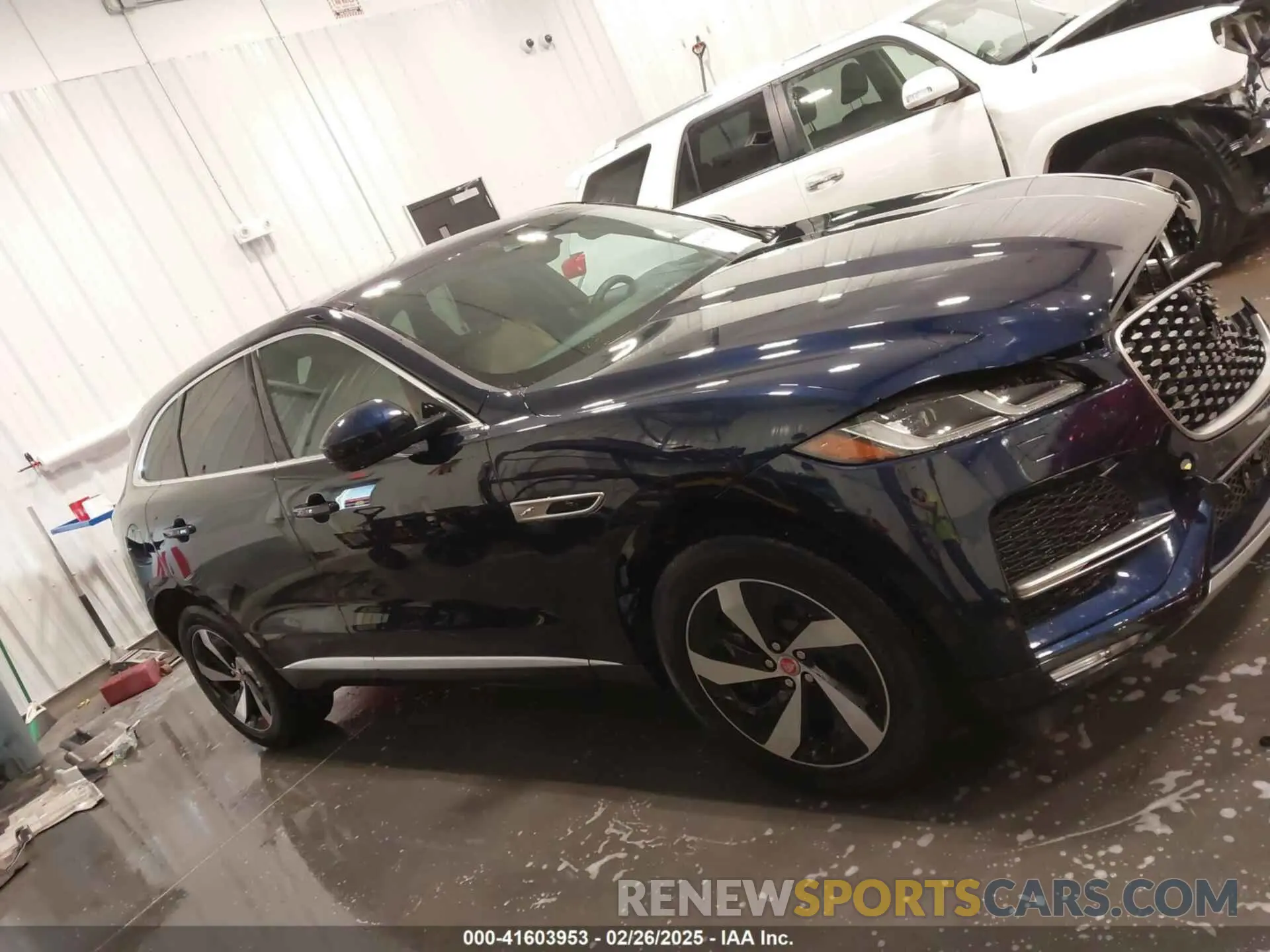 14 Photograph of a damaged car SADCJ2EU0MA680777 JAGUAR F-PACE 2021