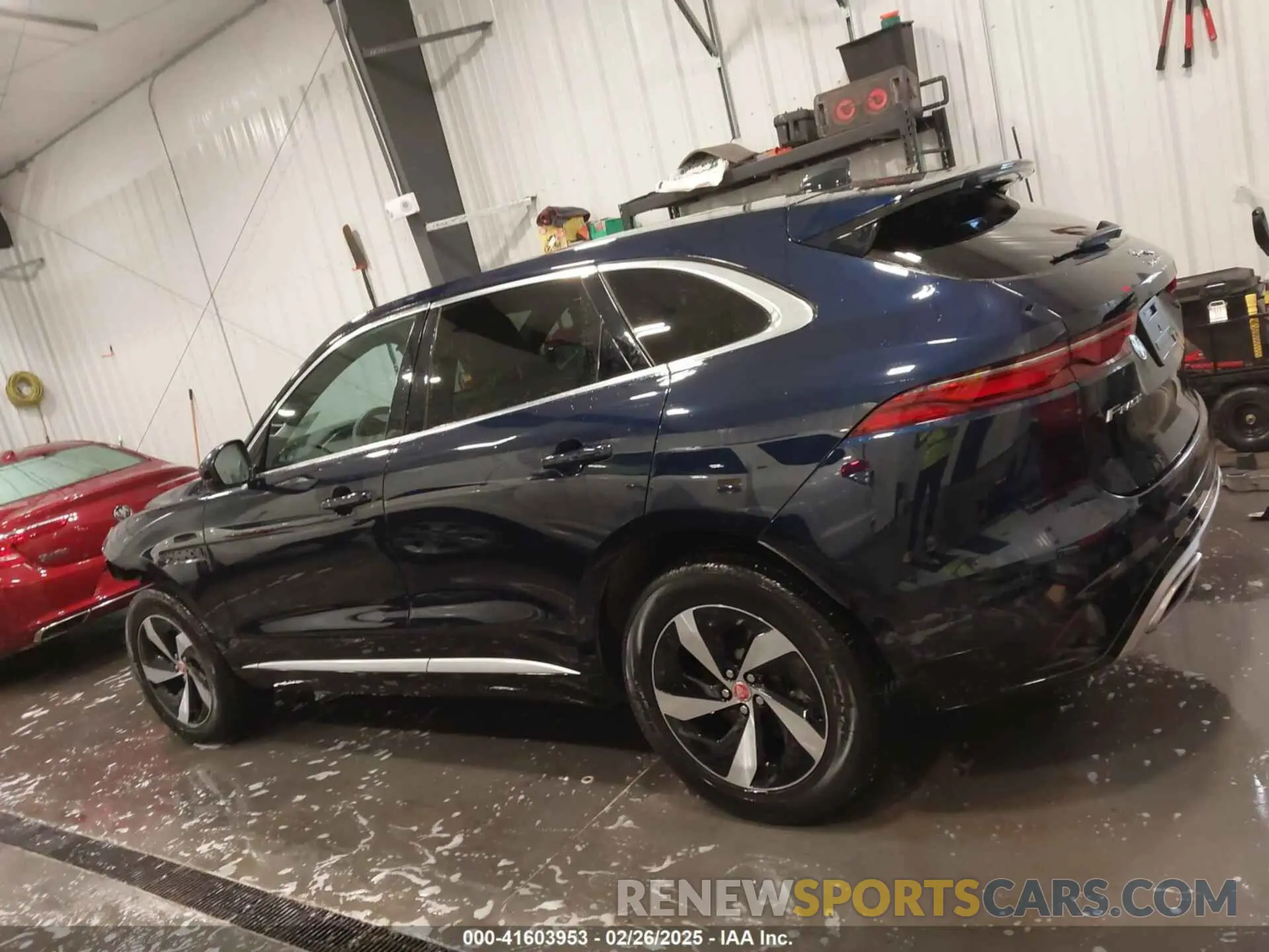 15 Photograph of a damaged car SADCJ2EU0MA680777 JAGUAR F-PACE 2021
