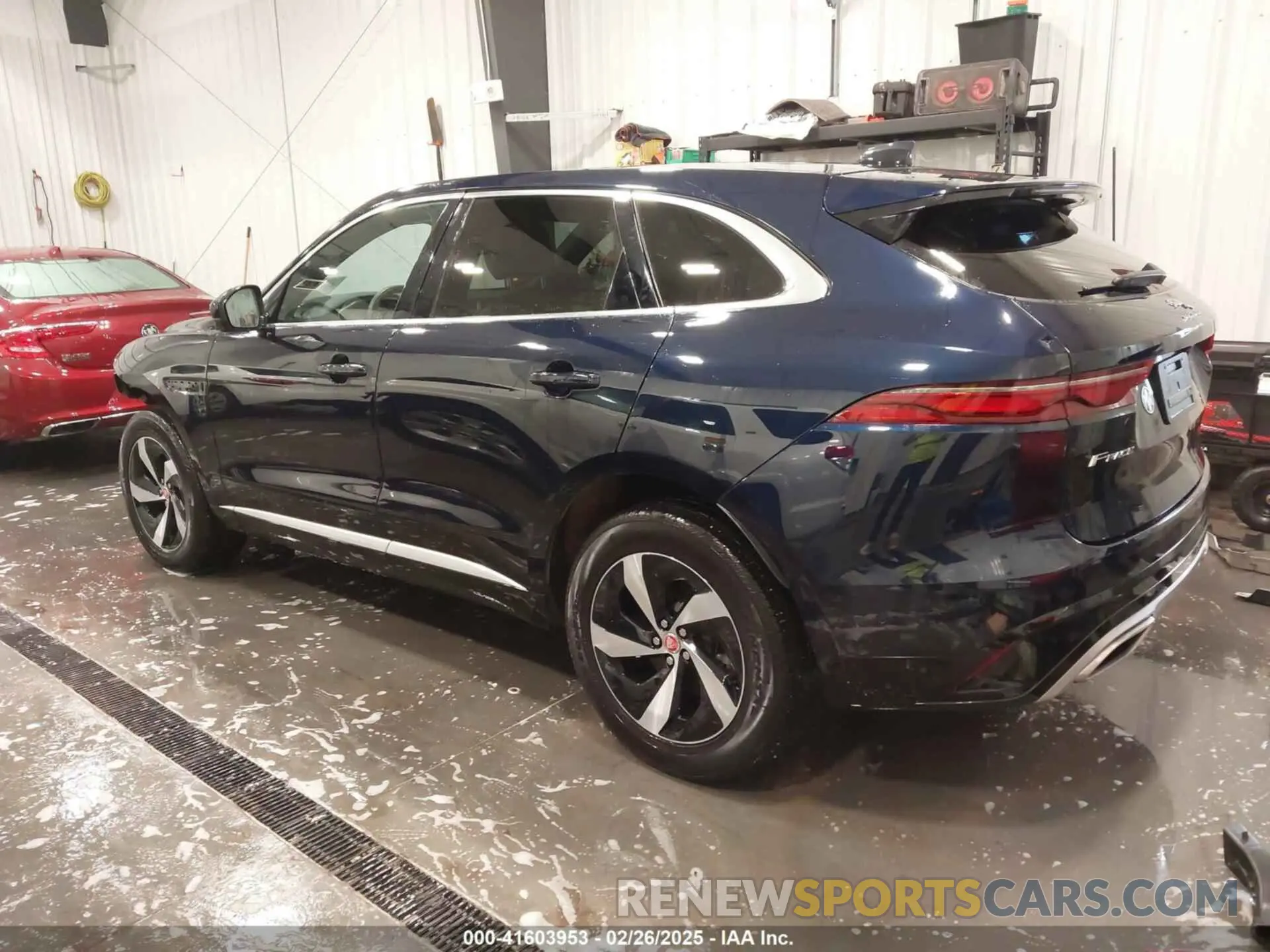 3 Photograph of a damaged car SADCJ2EU0MA680777 JAGUAR F-PACE 2021