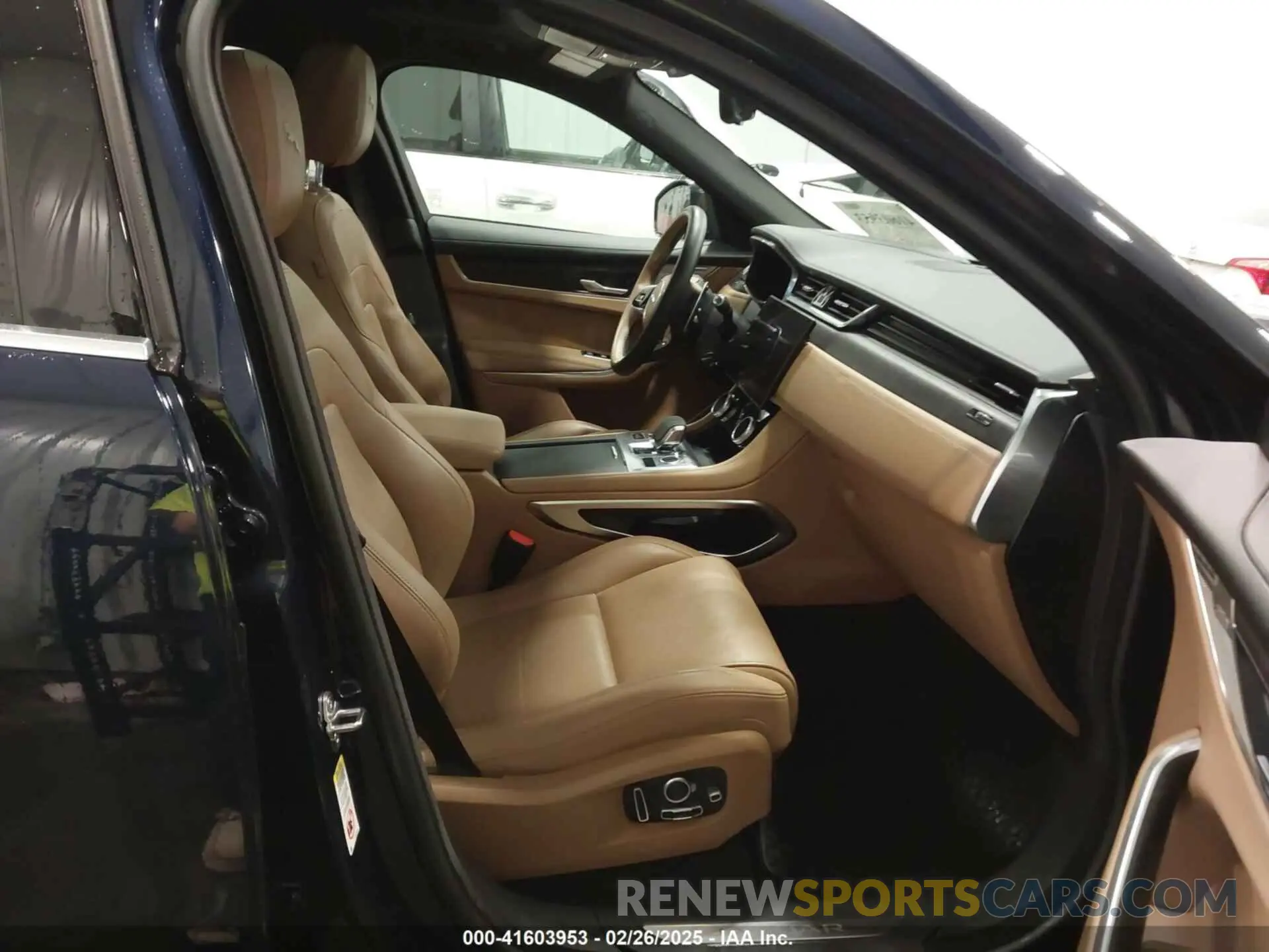 5 Photograph of a damaged car SADCJ2EU0MA680777 JAGUAR F-PACE 2021