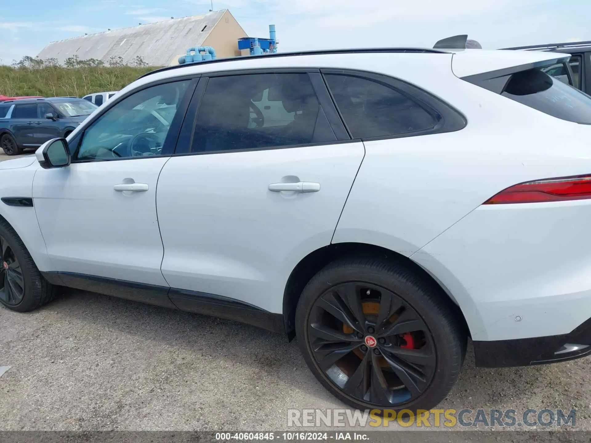 13 Photograph of a damaged car SADCJ2EU6MA686826 JAGUAR F-PACE 2021