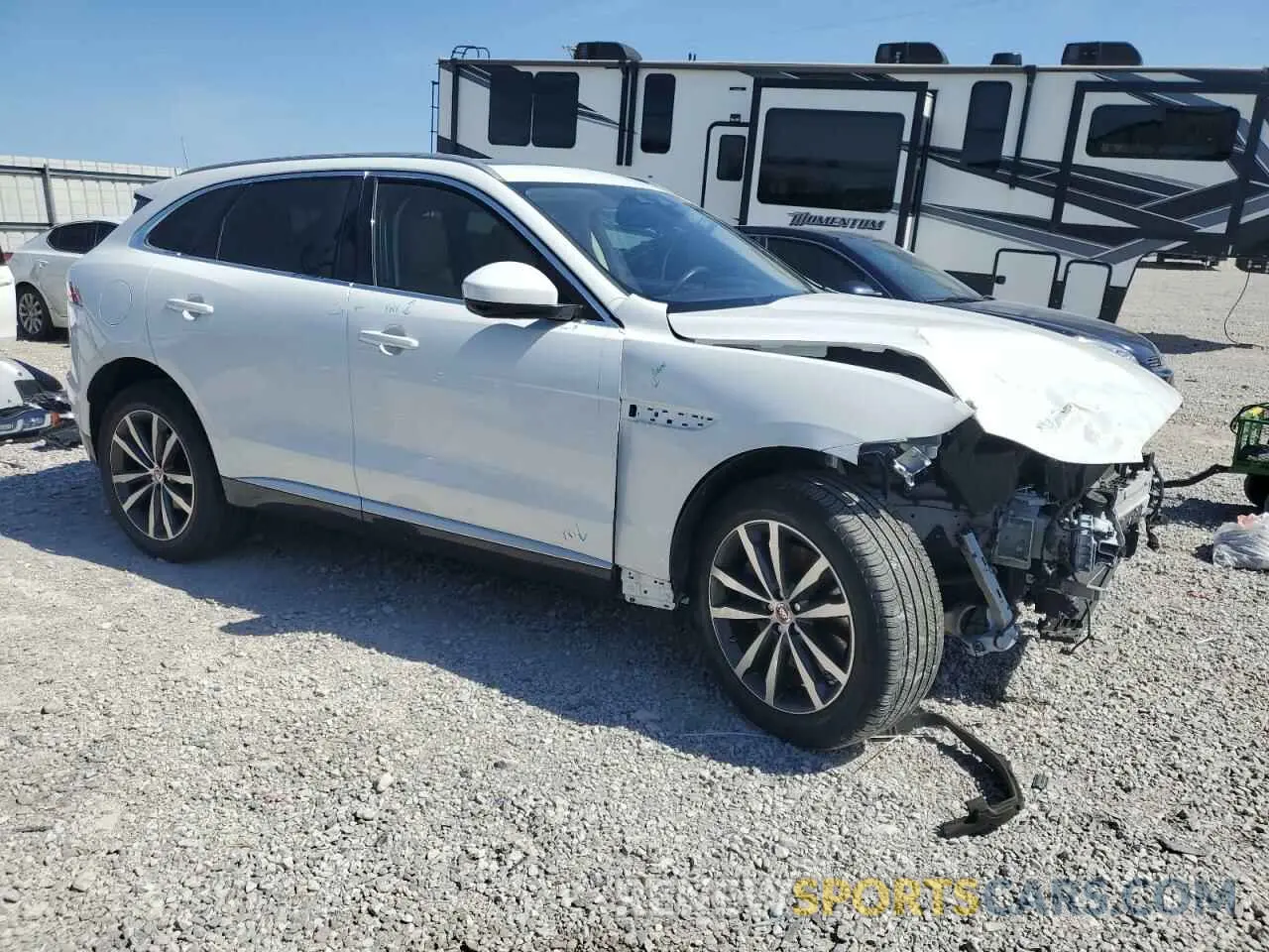 4 Photograph of a damaged car SADCJ2EU8MA669378 JAGUAR F-PACE 2021