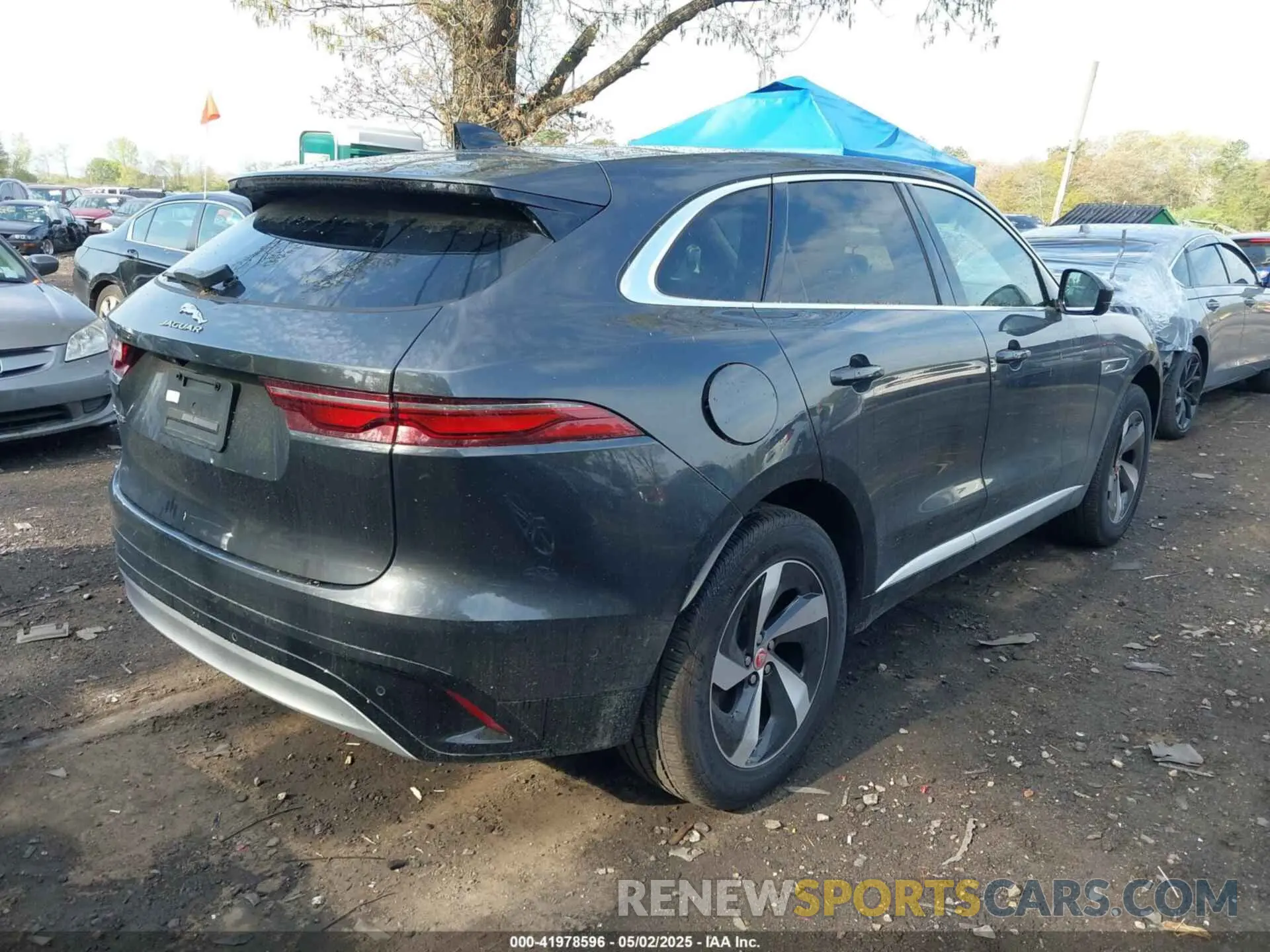 4 Photograph of a damaged car SADCJ2EX1MA672696 JAGUAR F-PACE 2021