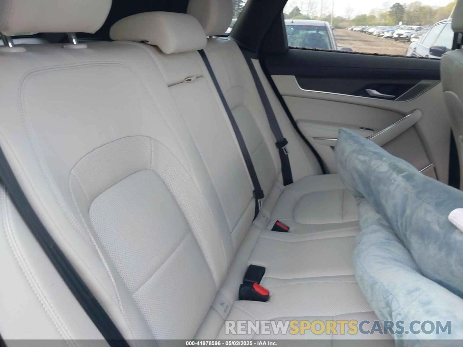 8 Photograph of a damaged car SADCJ2EX1MA672696 JAGUAR F-PACE 2021