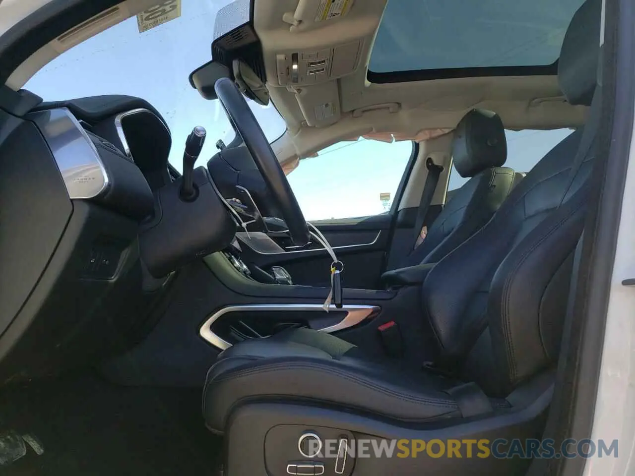7 Photograph of a damaged car SADCJ2EX2MA677986 JAGUAR F-PACE 2021