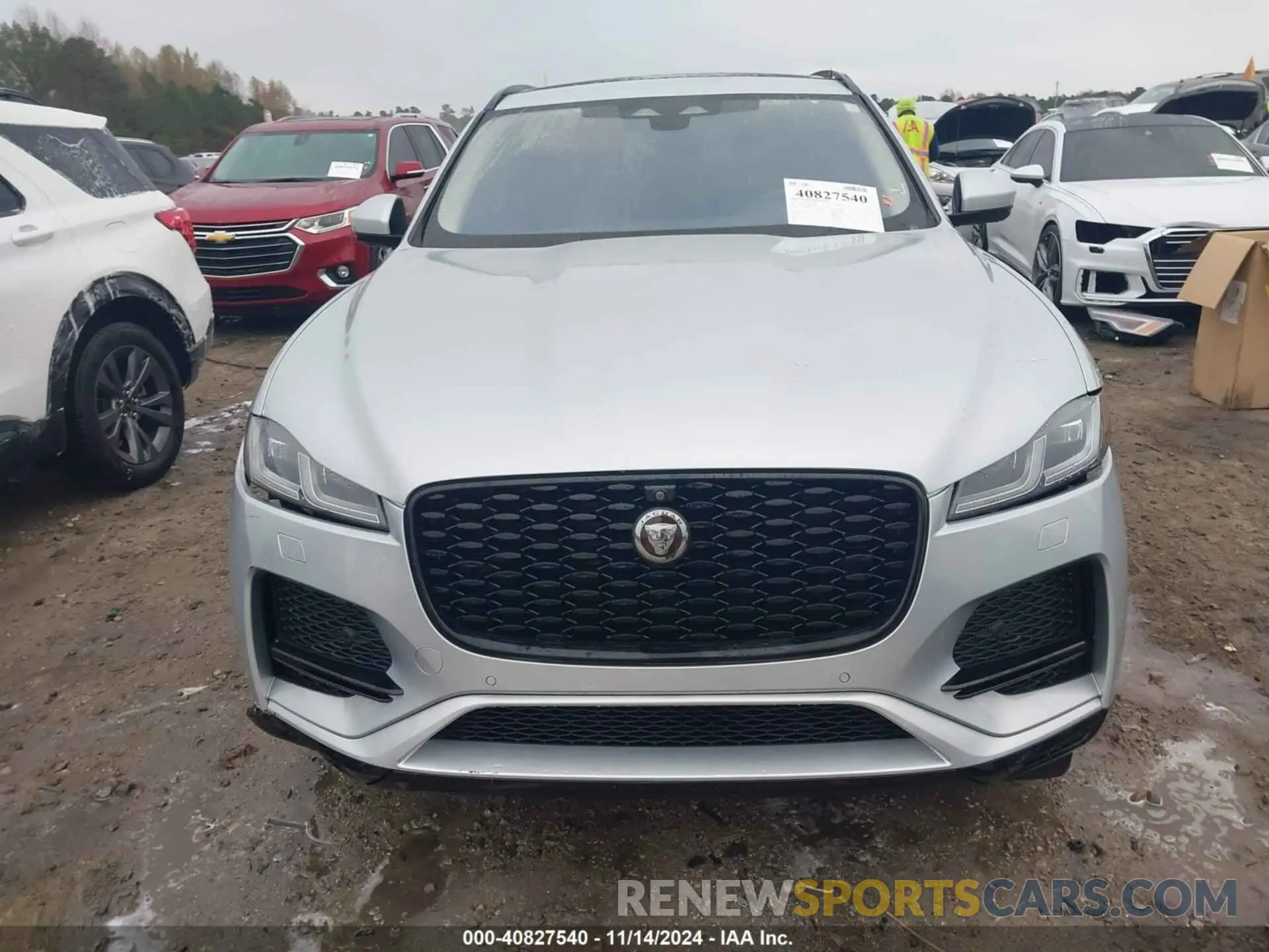 12 Photograph of a damaged car SADCJ2EX3MA667600 JAGUAR F-PACE 2021
