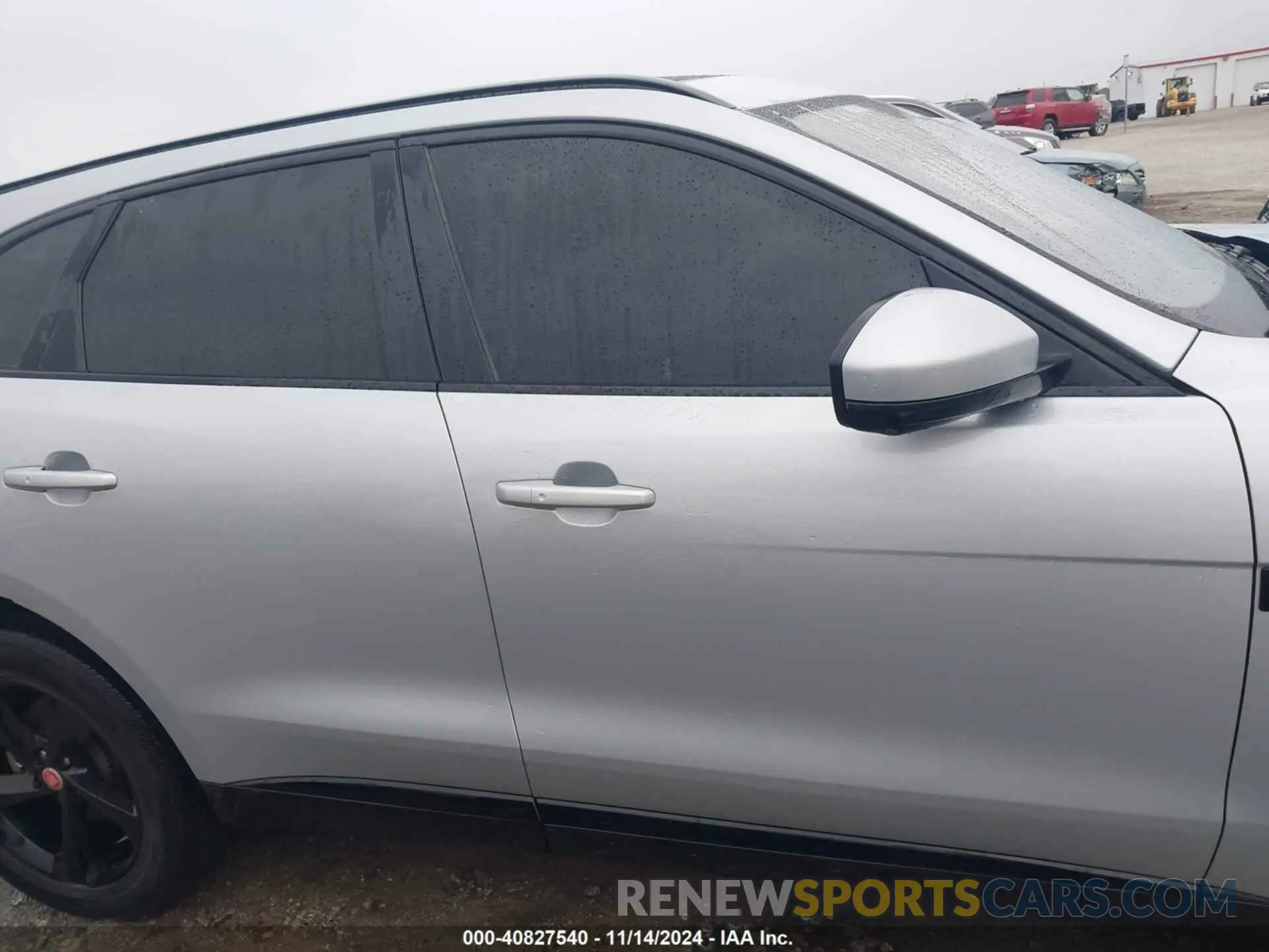 13 Photograph of a damaged car SADCJ2EX3MA667600 JAGUAR F-PACE 2021