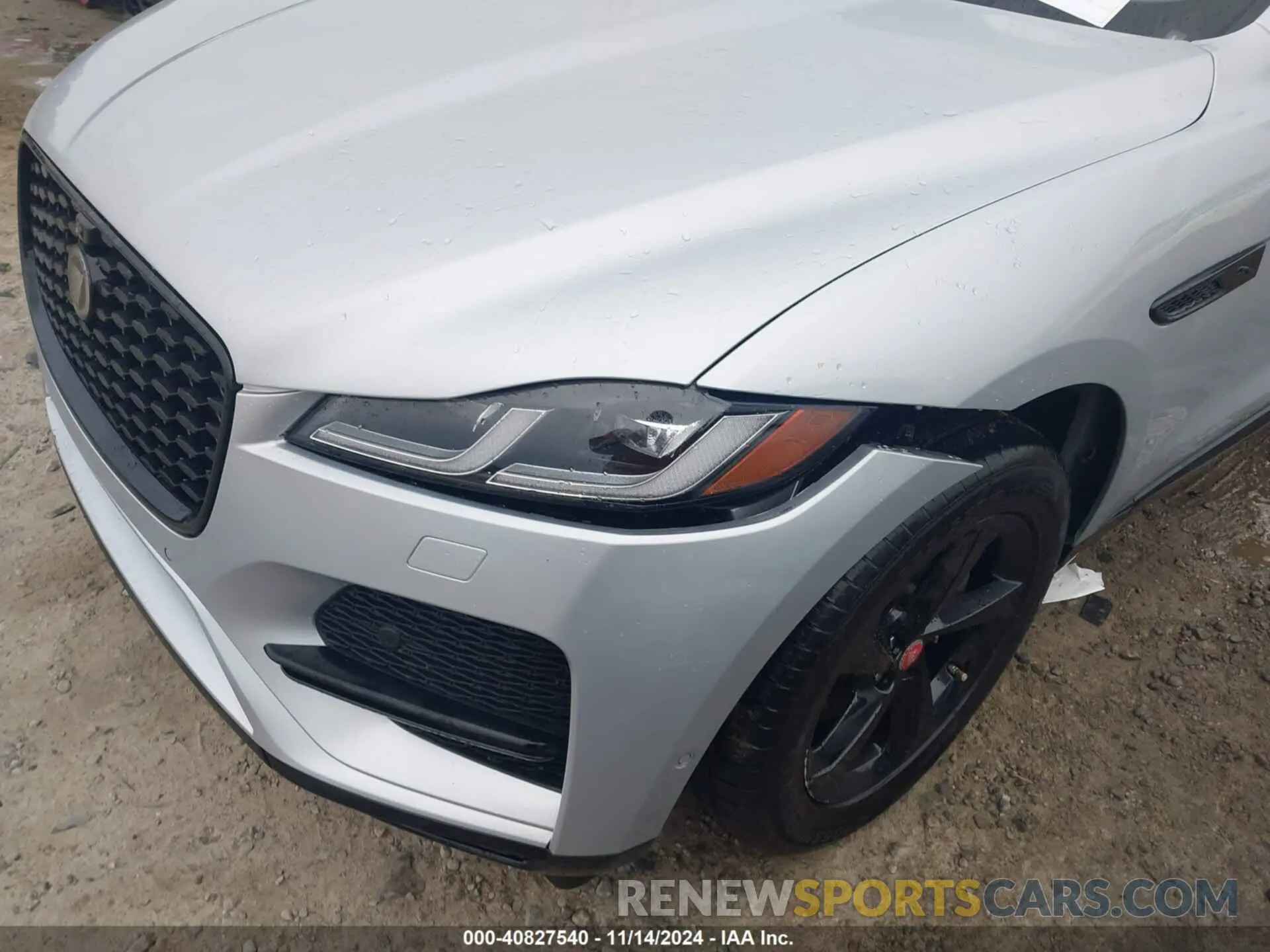 18 Photograph of a damaged car SADCJ2EX3MA667600 JAGUAR F-PACE 2021