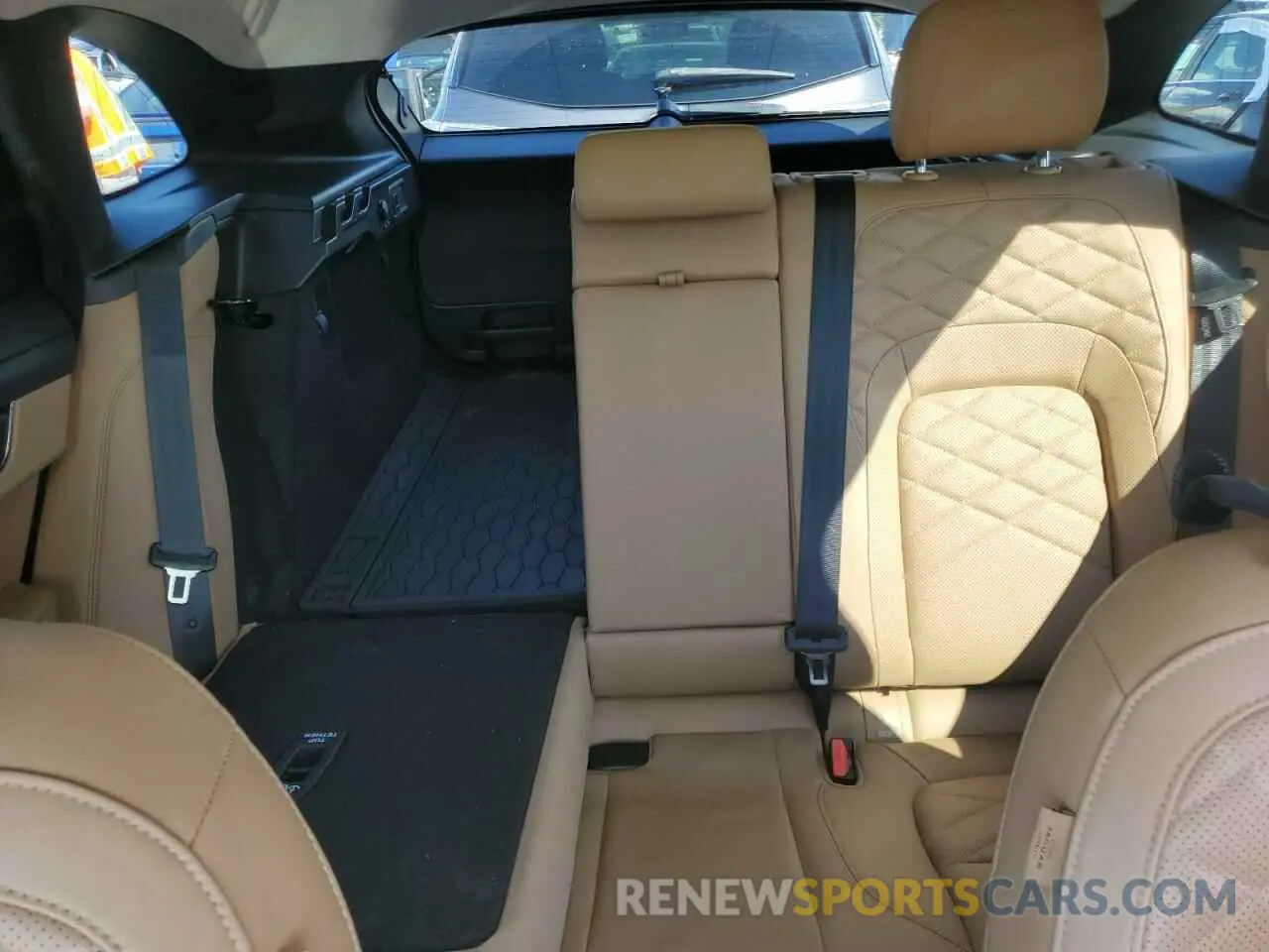 10 Photograph of a damaged car SADCJ2EX6MA687162 JAGUAR F-PACE 2021