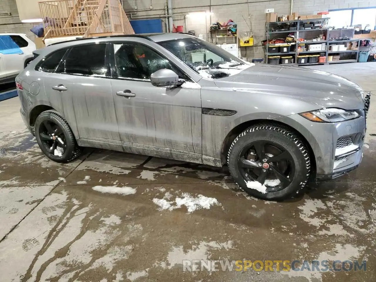 4 Photograph of a damaged car SADCJ2EX9MA683249 JAGUAR F-PACE 2021